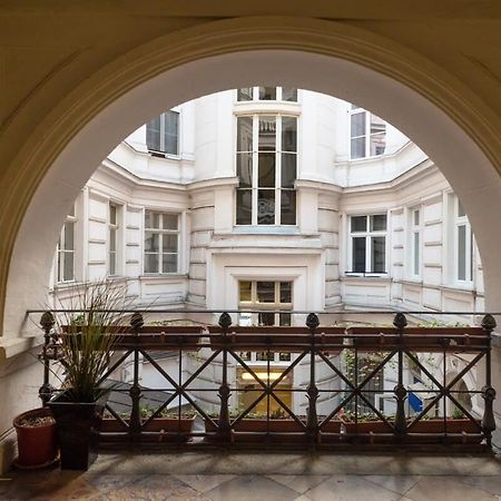 New Spacious Apartment At Superb Location Budapeste Exterior foto