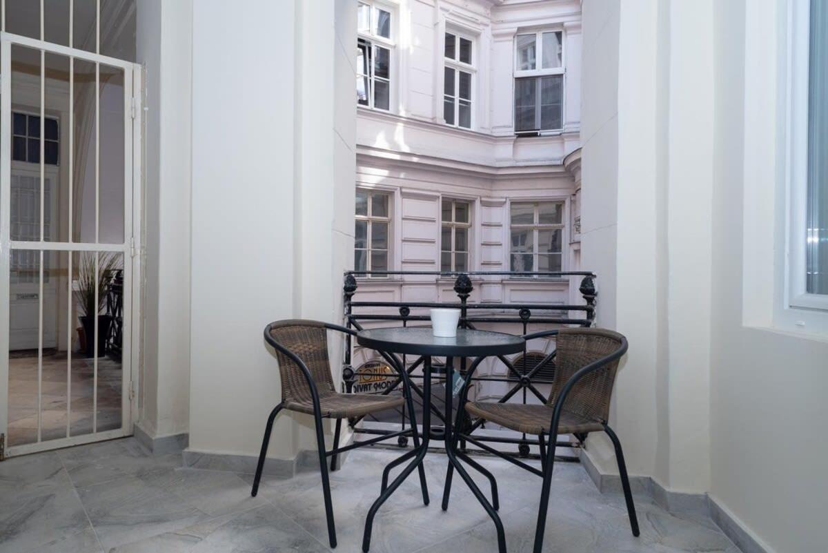 New Spacious Apartment At Superb Location Budapeste Exterior foto